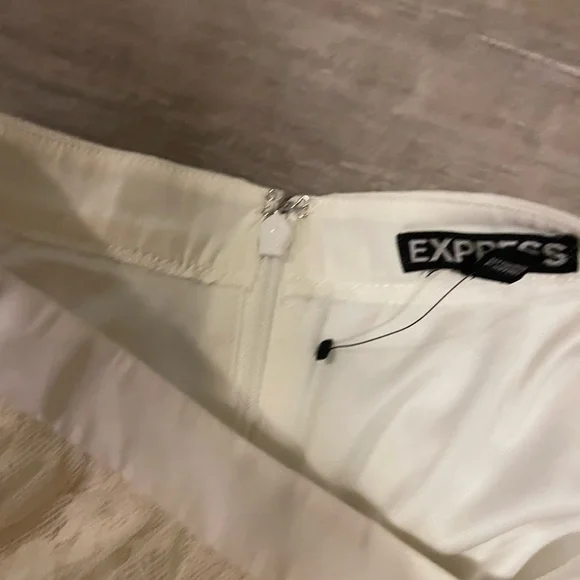 Express Cream Lace A-Line Skirt - Picture 3 of 6